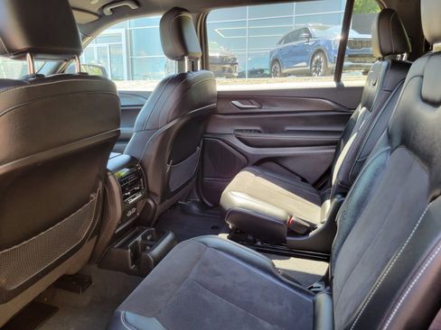 Used 2023 Jeep Grand Cherokee L Laredo AWD/4WD image 25