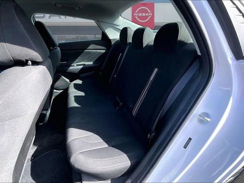 Used 2023 Hyundai Elantra SEL image 19