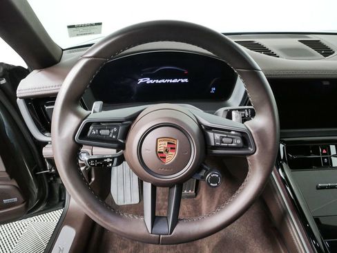 Certified 2025 Porsche Panamera 4 AWD/4WD image 9