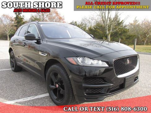 Used 2019 Jaguar F-PACE Premium image 1