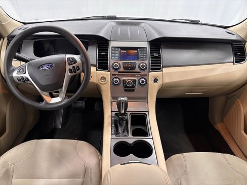 Used 2018 Ford Taurus SE image 10