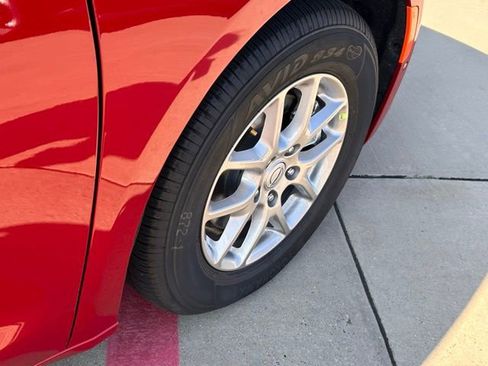 New 2026 Chrysler Pacifica Select FWD image 17