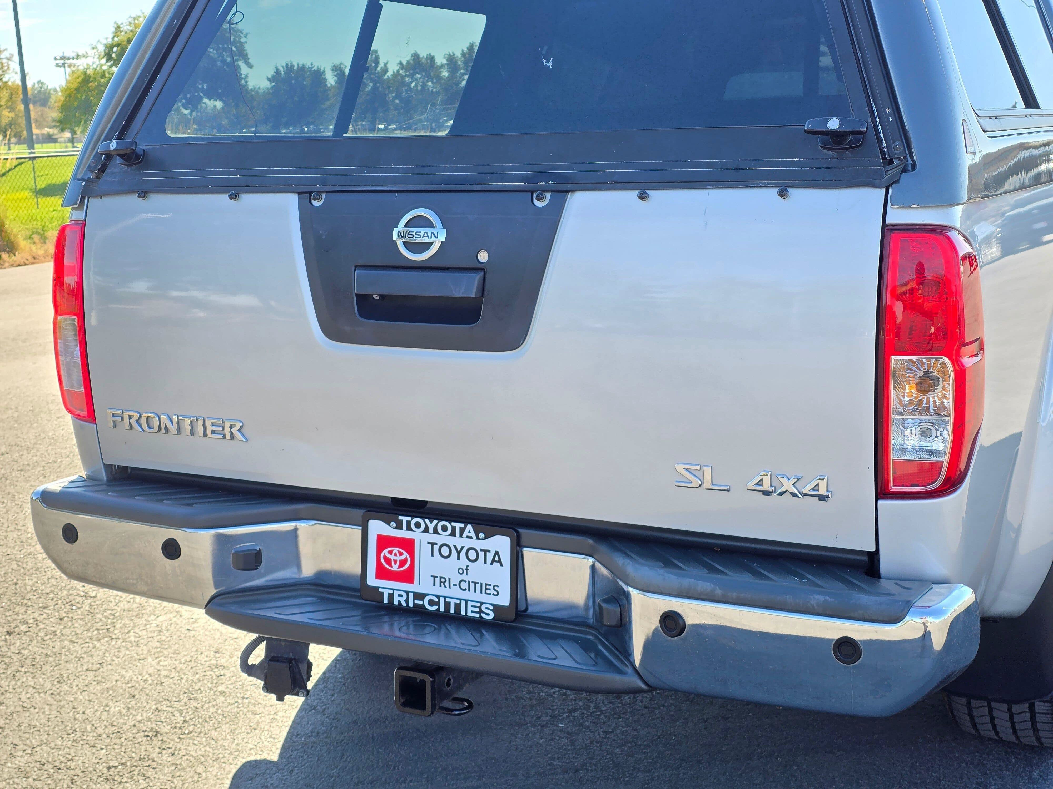 Used 2013 Nissan Frontier SL AWD/4WD image 13