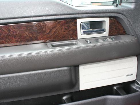 Used 2014 Ford F150 Platinum image 14