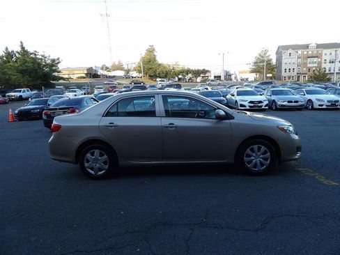 Used 2010 Toyota Corolla LE image 6
