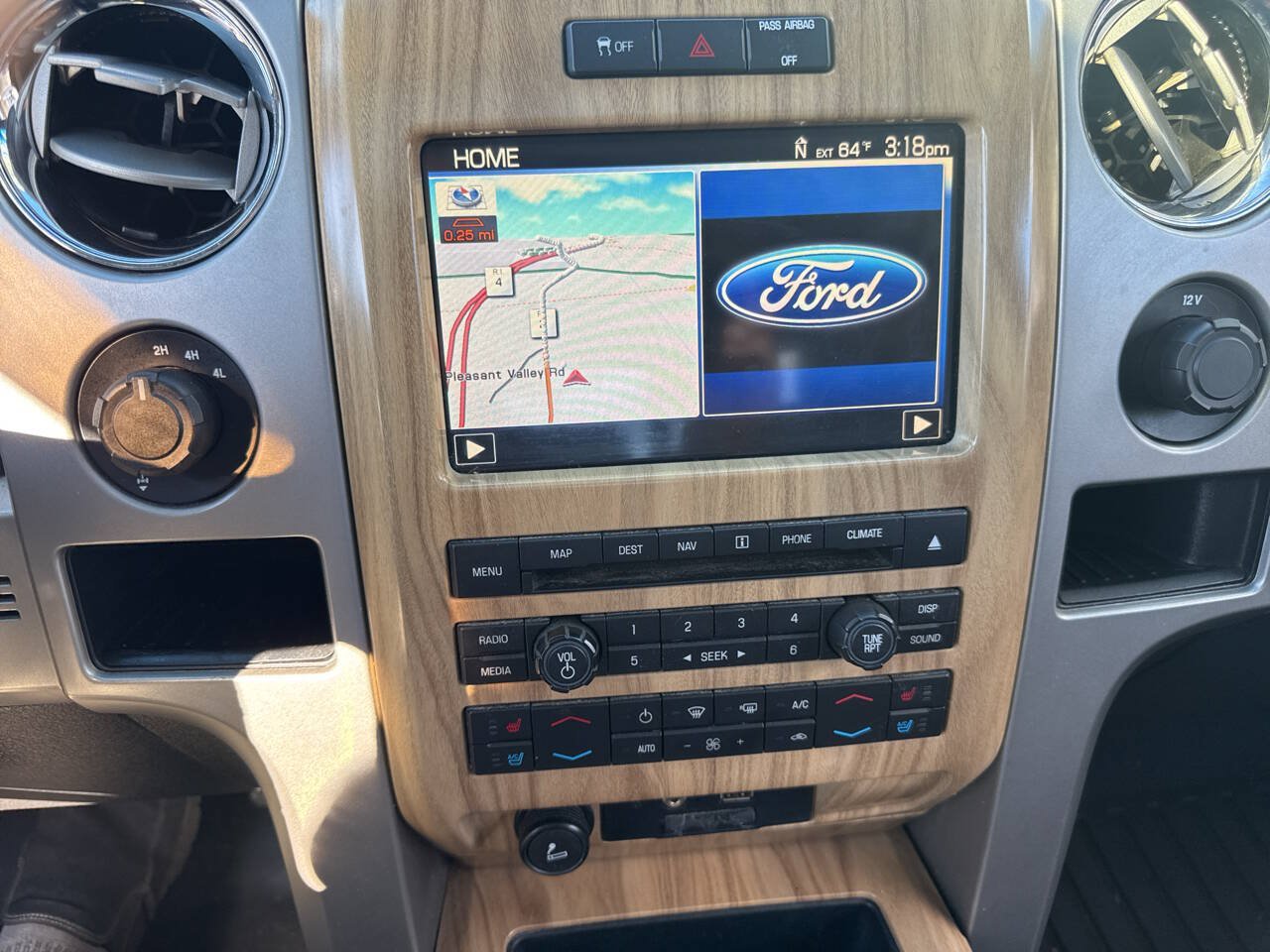 Used 2011 Ford F150 Lariat w/ Lariat Chrome Pkg AWD/4WD image 27