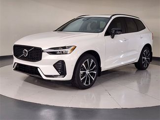New 2025 Volvo XC60 B5 Plus w/ Protection Package Premier video 1