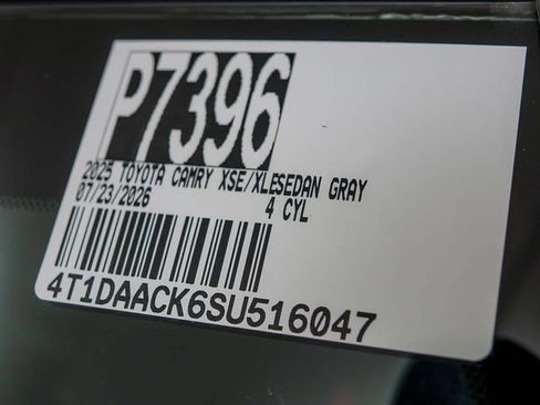 Used 2025 Toyota Camry SE FWD image 22