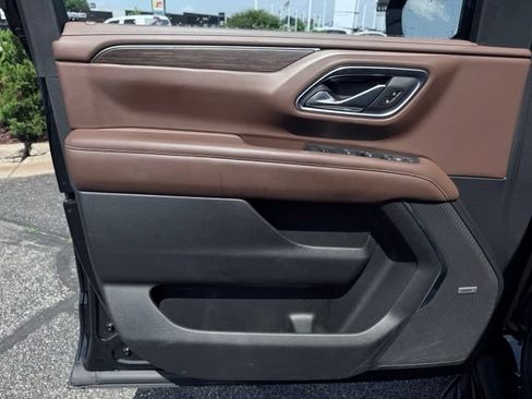 Used 2021 Chevrolet Tahoe High Country AWD/4WD image 14