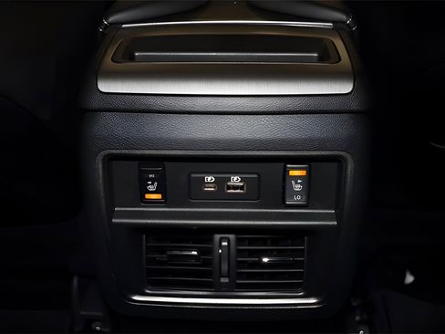 Used 2024 Nissan Murano SL image 28