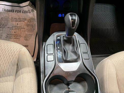 Used 2017 Hyundai Santa Fe Sport image 18