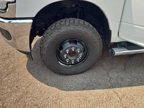 Used 2024 RAM 3500 Tradesman w/ Chrome Appearance Group AWD/4WD image 26