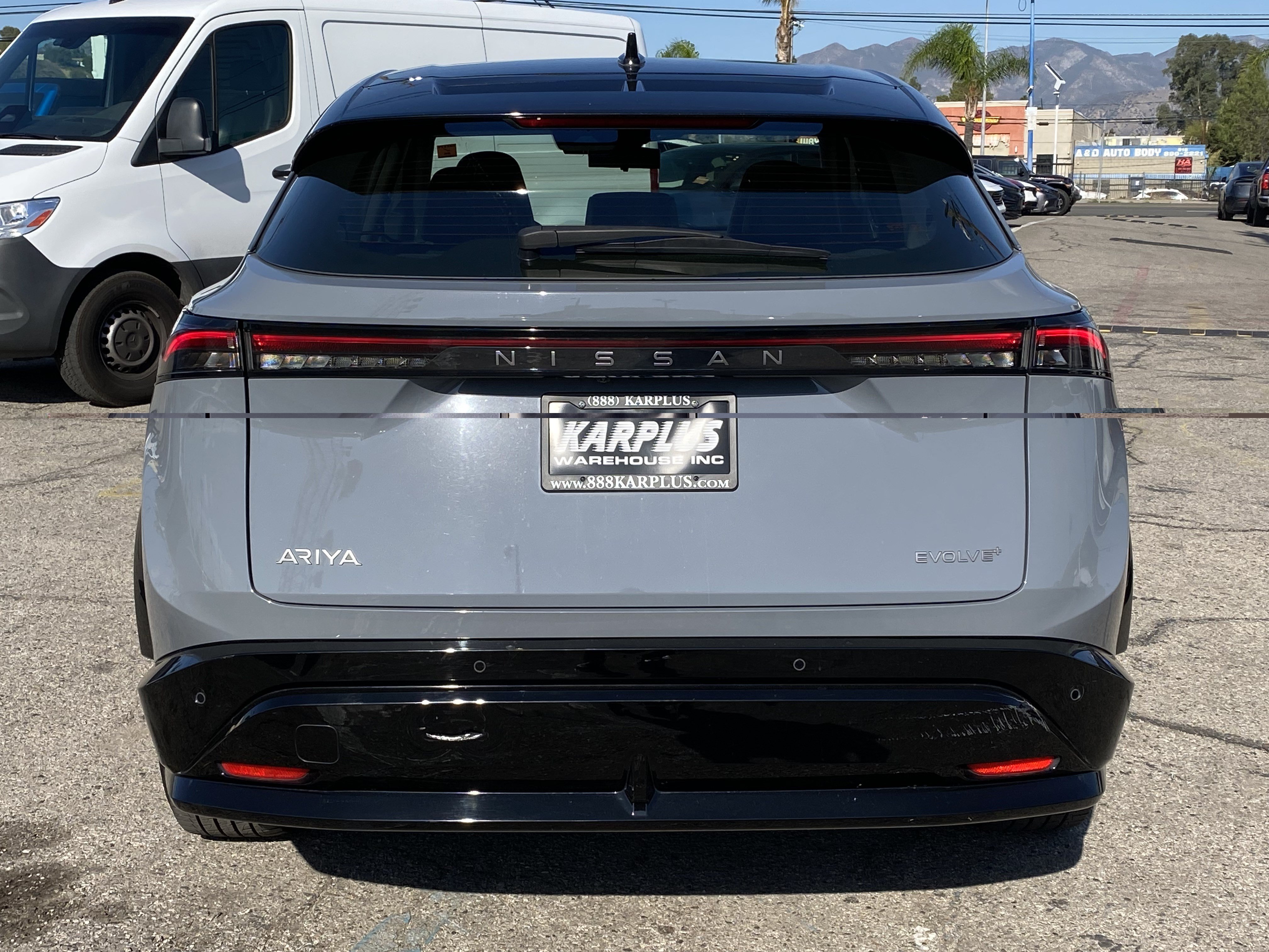 Used 2023 Nissan Ariya FWD image 11