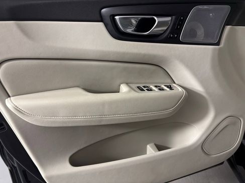 Used 2022 Volvo XC60 B6 Inscription w/ Advanced Package image 14