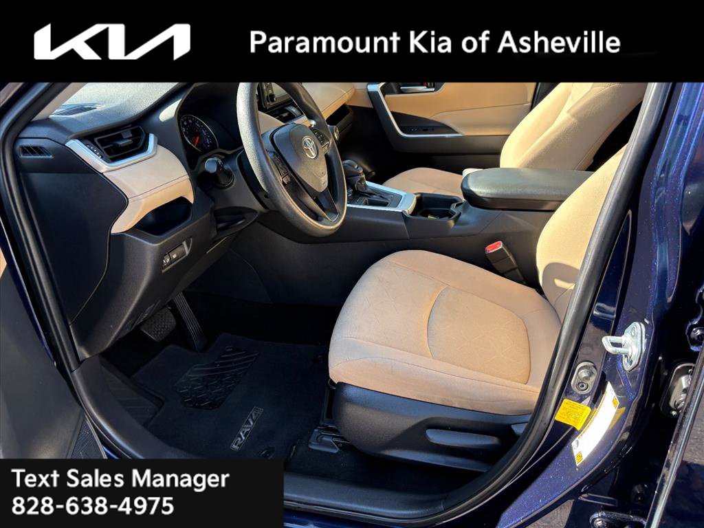 Used 2019 Toyota RAV4 XLE FWD image 16