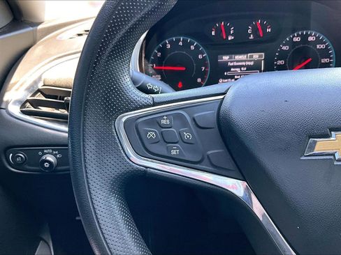 Used 2020 Chevrolet Malibu LT FWD image 18