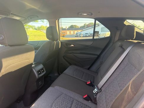 Used 2023 Chevrolet Equinox LT FWD image 9