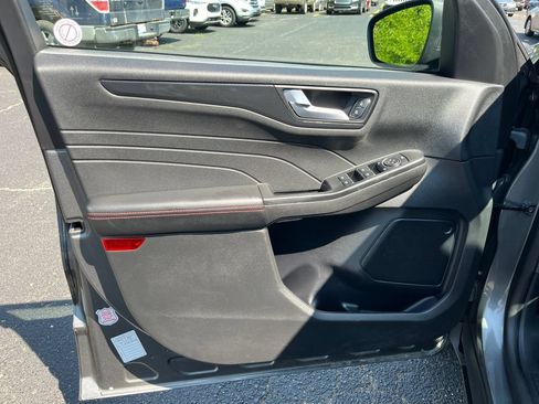 Certified 2025 Ford Escape ST-Line AWD/4WD image 19