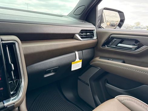 New 2026 GMC Yukon XL Denali Ultimate AWD/4WD image 28