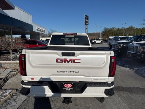 Used 2024 GMC Sierra 2500 Denali w/ Denali Reserve Package image 10