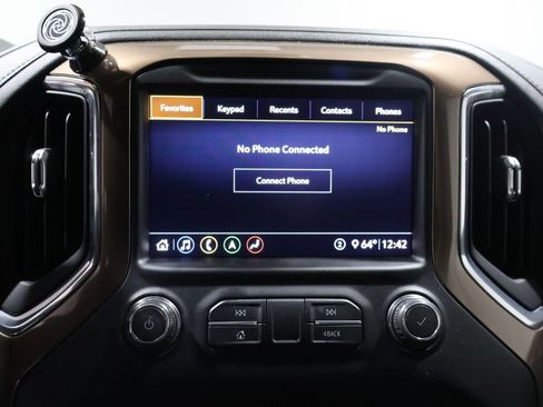 Used 2020 Chevrolet Silverado 1500 High Country w/ Technology Package image 27