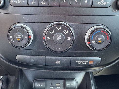 Used 2015 Kia Soul image 18