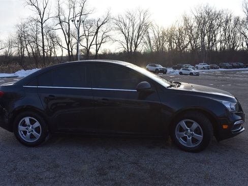 Used 2016 Chevrolet Cruze LT image 9