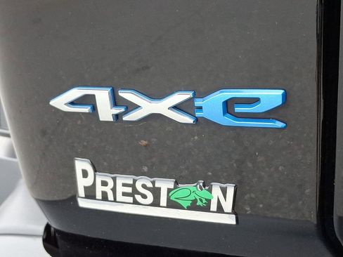 Used 2023 Jeep Wrangler Sahara w/ Cold Weather Group image 30