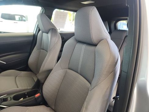 Used 2024 Toyota Corolla Cross AWD Hybrid w/ Moonroof Package image 17