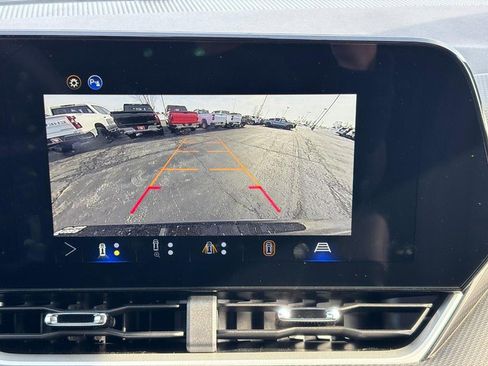 New 2026 Chevrolet Equinox LT w/ Convenience Package II image 19