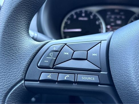 New 2025 Nissan Kicks Play S image 13