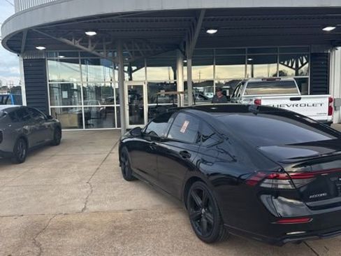 Used 2024 Honda Accord Sport image 7