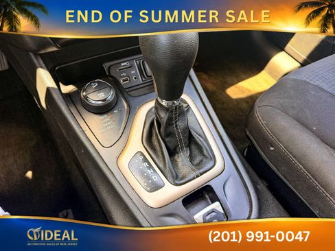 Used 2016 Jeep Cherokee Latitude w/ Cold Weather Group AWD/4WD image 24