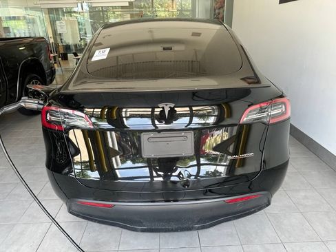 Used 2023 Tesla Model Y Performance AWD/4WD image 4