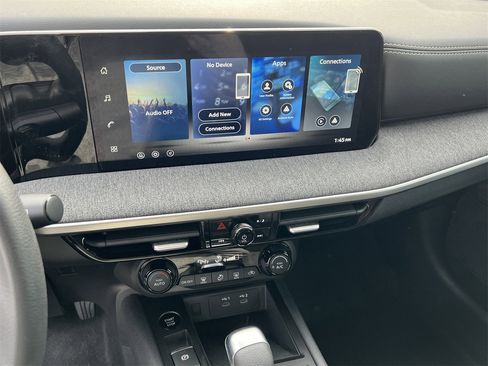 New 2026 Nissan Kicks SV image 10