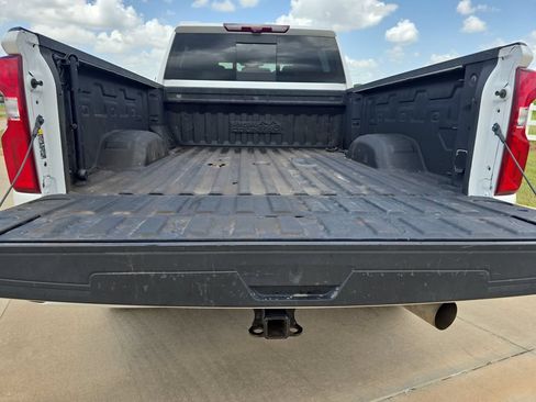 Used 2024 Chevrolet Silverado 2500 High Country w/ High Country Premium Package AWD/4WD image 12