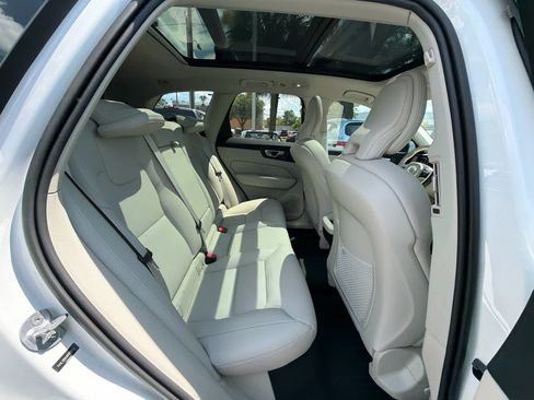 Used 2024 Volvo XC60 B5 Core w/ Protection Package Premier AWD/4WD image 39