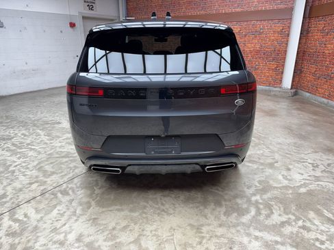 Used 2023 Land Rover Range Rover Sport SE AWD/4WD image 4