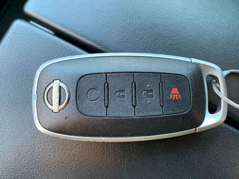 Used 2023 Nissan Rogue SV image 22