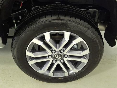 New 2026 Toyota 4Runner Limited AWD/4WD image 8