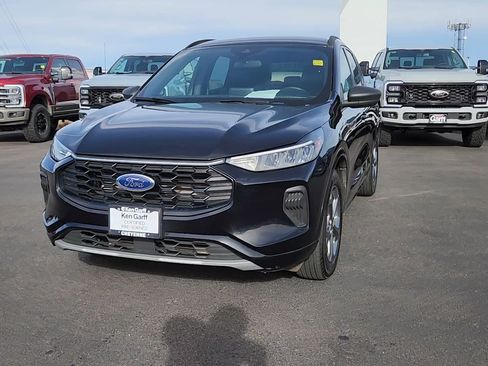 Used 2023 Ford Escape ST-Line image 4