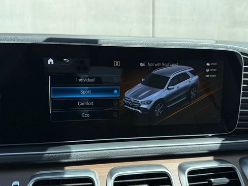 Used 2022 Mercedes-Benz GLE 350 4MATIC image 11