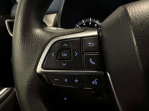 Used 2021 Toyota Highlander L AWD/4WD image 43