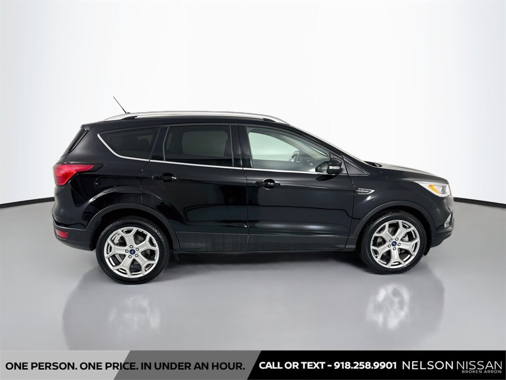 Used 2019 Ford Escape Titanium AWD/4WD image 4