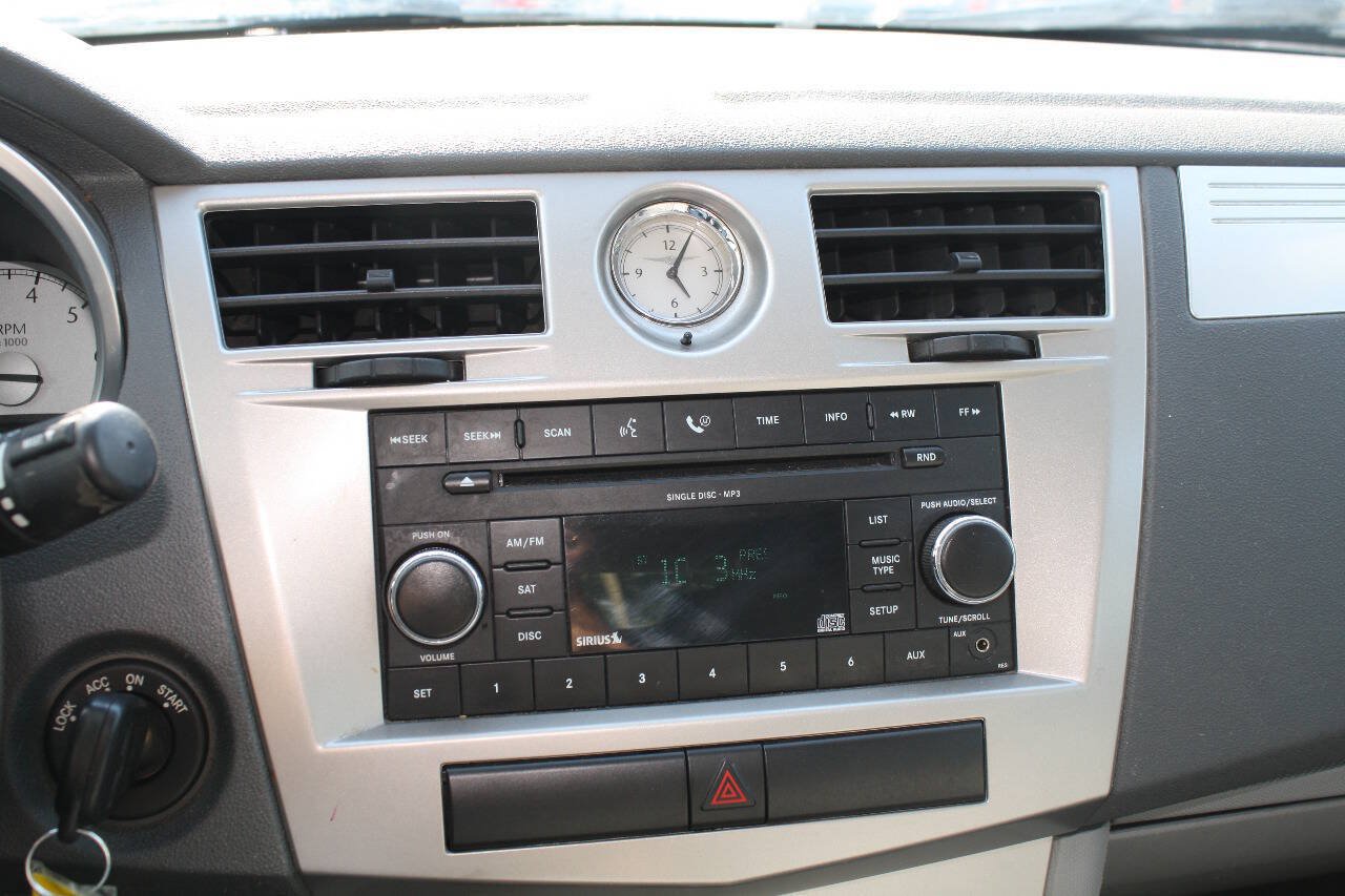 Used 2007 Chrysler Sebring Touring FWD image 9