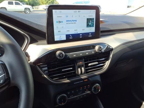 Used 2022 Ford Escape SE w/ Convenience Package image 9