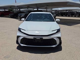 Used 2025 Toyota Camry SE FWD video 3