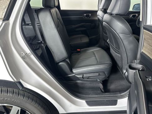 Used 2021 Kia Sorento EX FWD image 15