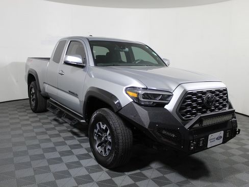 Used 2023 Toyota Tacoma TRD Off-Road image 1