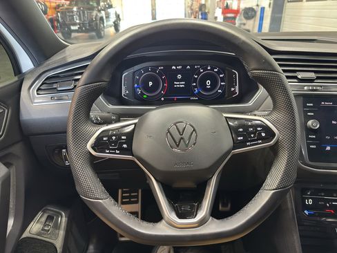 Used 2022 Volkswagen Tiguan SEL R-Line AWD/4WD image 23